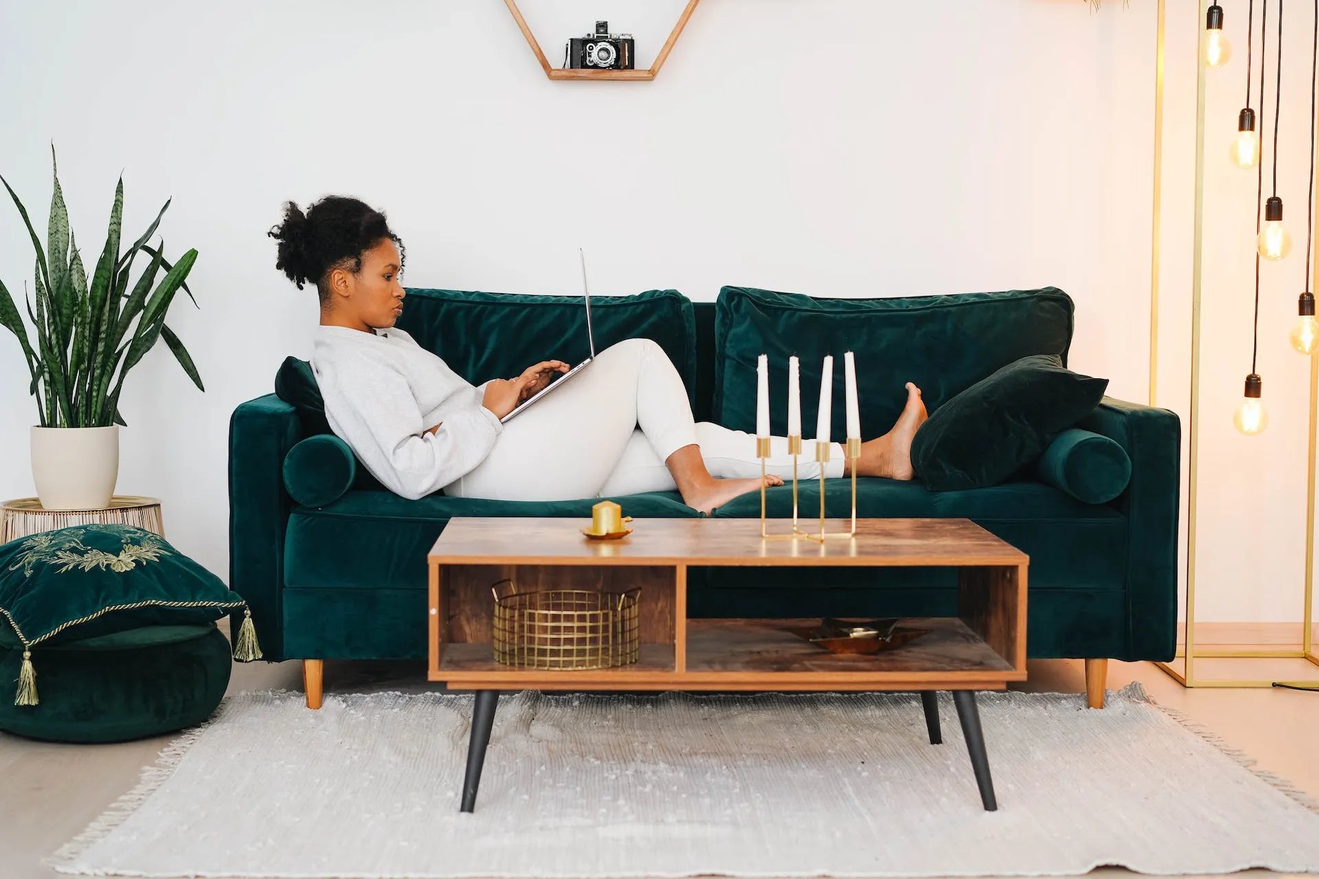 How to Set Boundaries to Decompress After Work