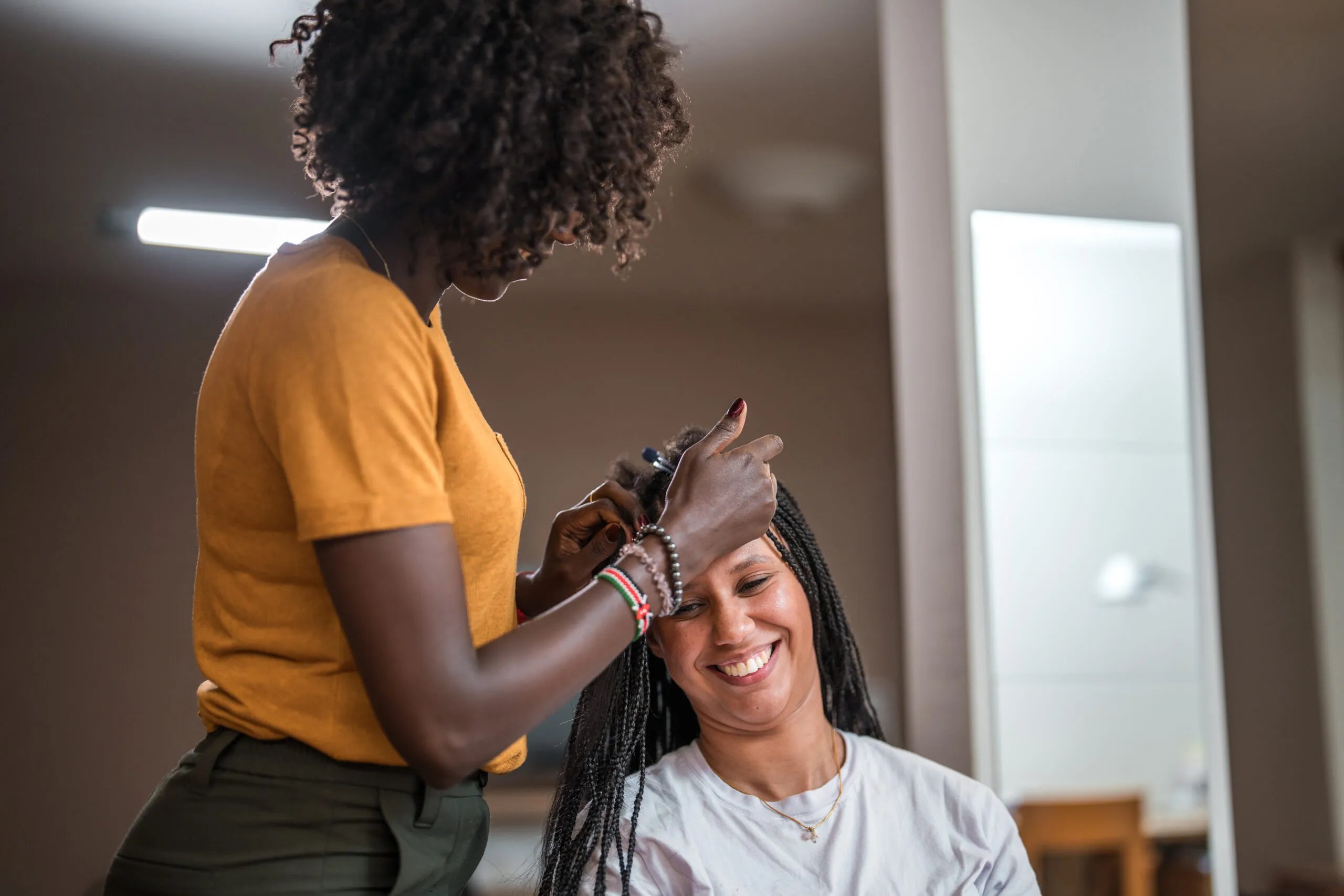 5 Your Hair Signals That It’s Time to Visit the Dermatologist