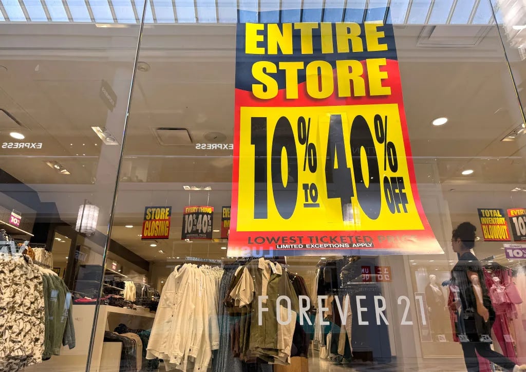 How Online Fast Fashion Could be to Blame for Forever 21's Decline