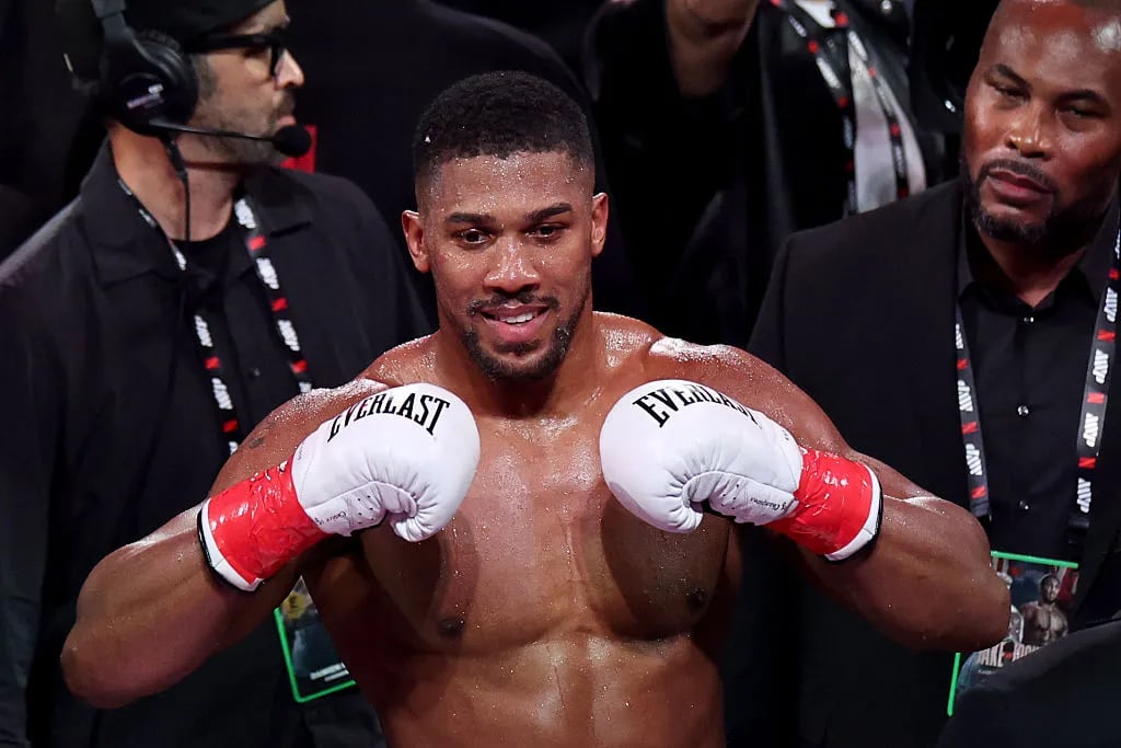 Anthony Joshua Injured In Car Crash That Killed 2 In Nigeria