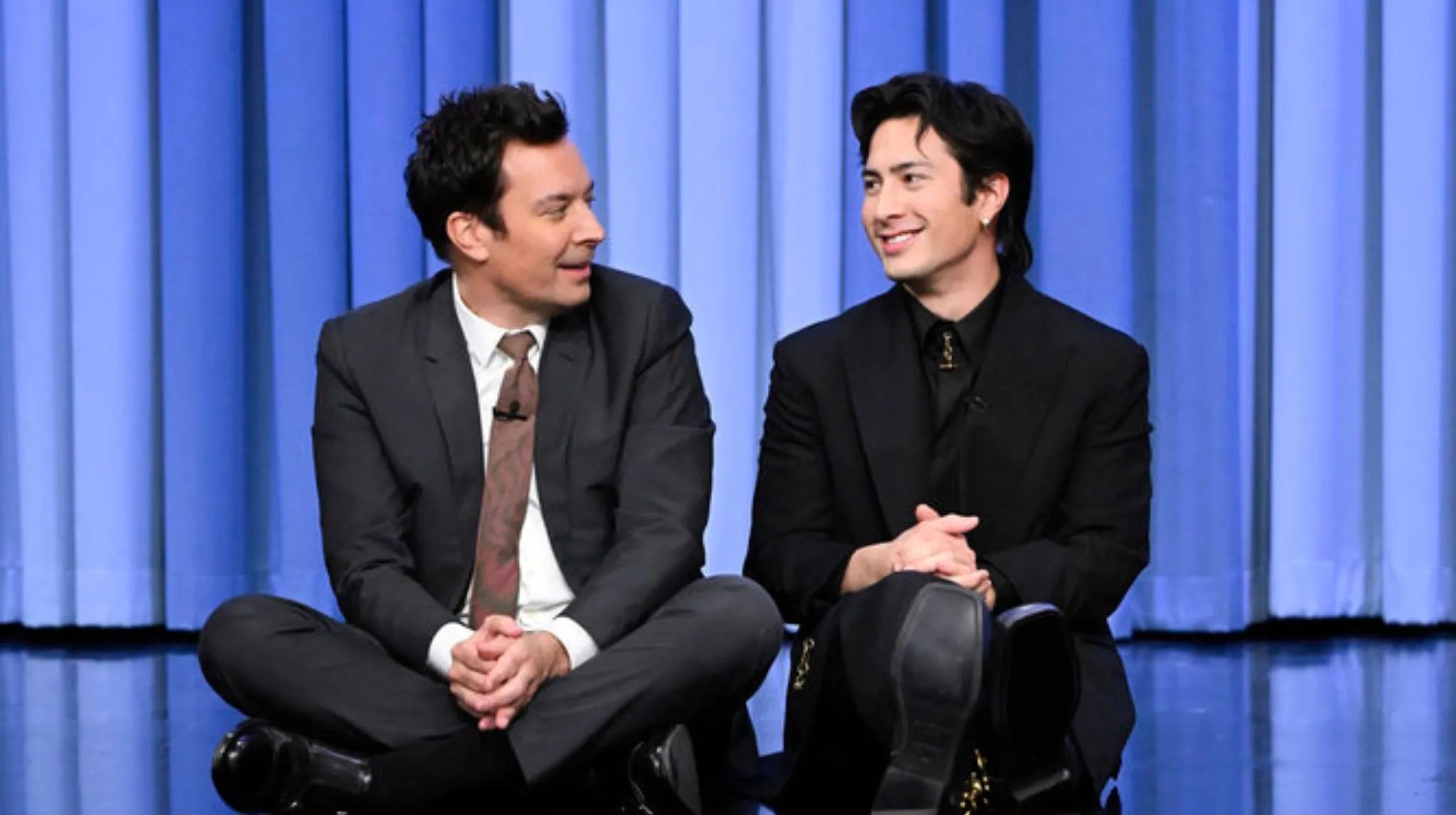 Hudson Williams' Splashy Late-Night Debut On 'Jimmy Fallon' Feaured A 'Heated Rivalry' Season 2 Tease