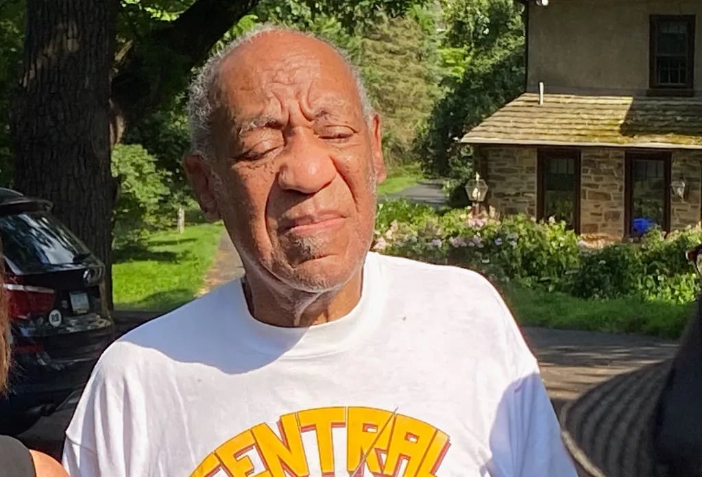 CHELTENHAM, PENNSYLVANIA - JUNE 30: Bill Cosby speaks to reporters outside of his home on June 30, 2021 in Cheltenham, Pennsylvania. Bill Cosby was released from prison after court overturns his sex assault conviction.
