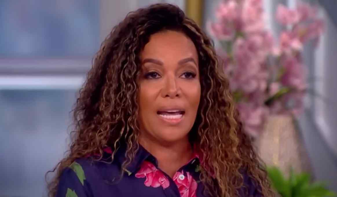 'The View' Host Sunny Hostin Goes Off On GOP For Gun Legislation: 'Don't Piss On My Leg And Tell Me It's Raining'