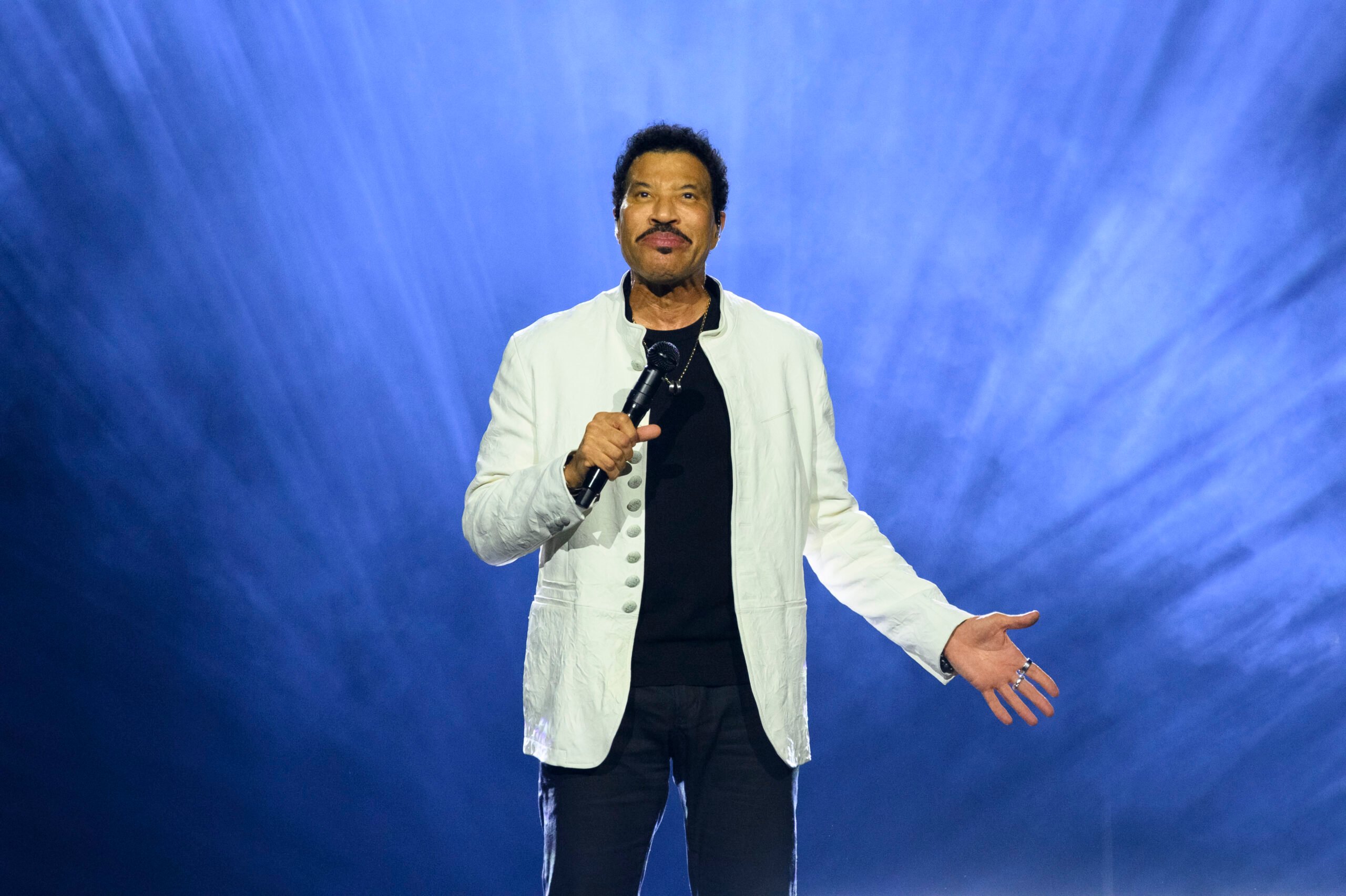 Lionel Richie performs live on stage during his "Say Hello To The Hits" tour at Hotel Accor Arena on June 26, 2025 in Paris, France.