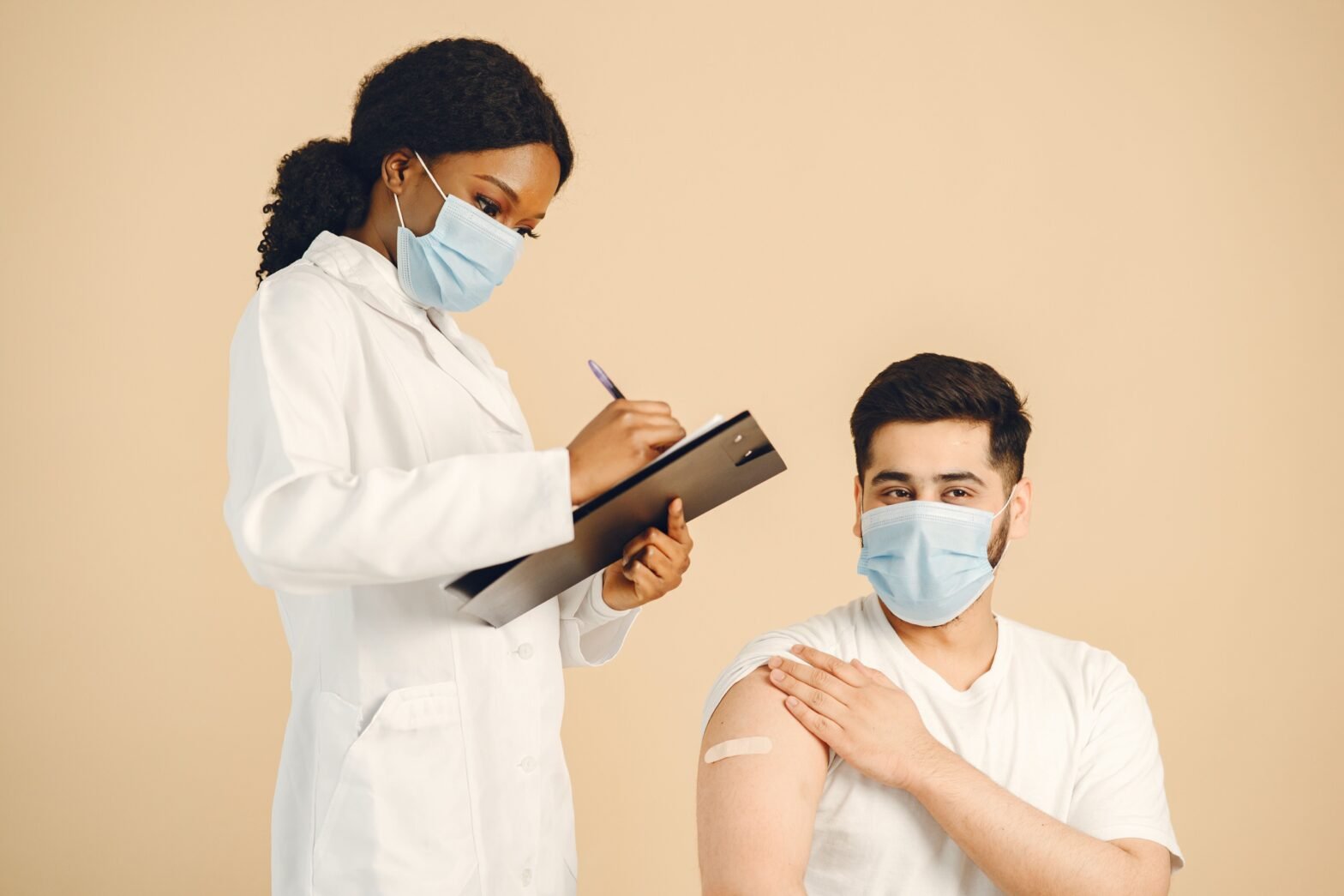 Navigating Respiratory Season: Your Complete Guide To COVID, Flu And RSV Vaccines