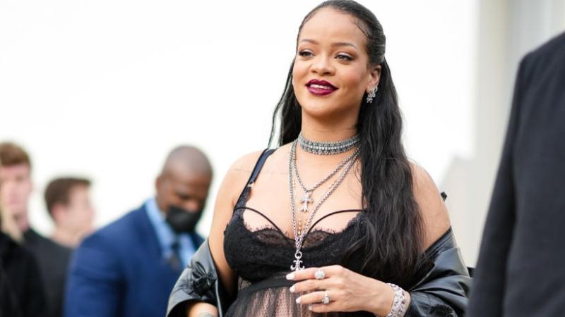 Rihanna Checked A Heckler Who Told Her She Was Late To The Dior Fashion Show