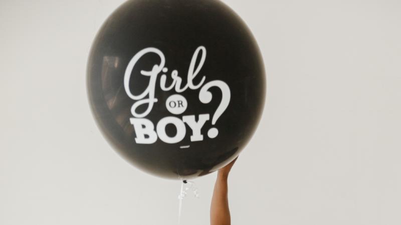 High School Couple Had Everyone Fooled With ‘Cafeteria Gender Reveal’ Prank