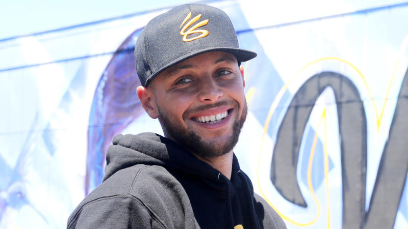 Stephen Curry Graduates From College 13 Years After Leaving For NBA: ‘Momma, We Made It’