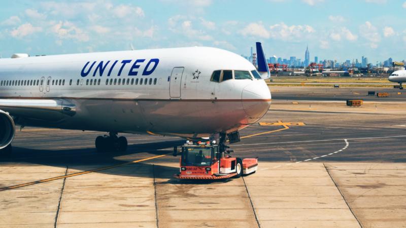 Ex-NFL Player Charged With Assault Said United Airlines Worker Started The Fight