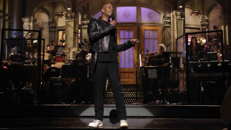Dave Chappelle Offers Advice To Kanye West While Hosting Saturday Night Live