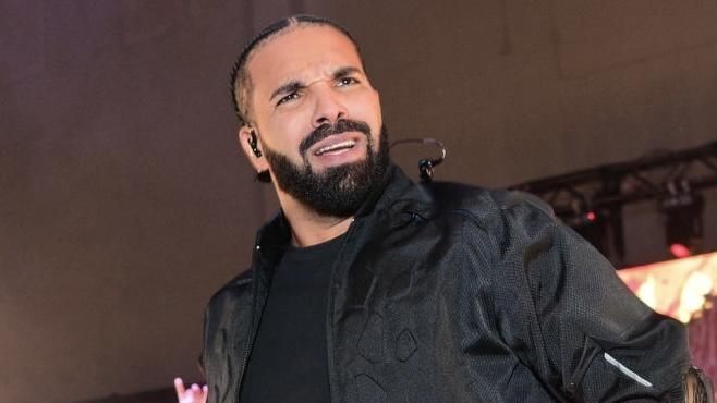 Drake Stops Sold-Out Apollo Theater Performance After Fan Falls From Balcony