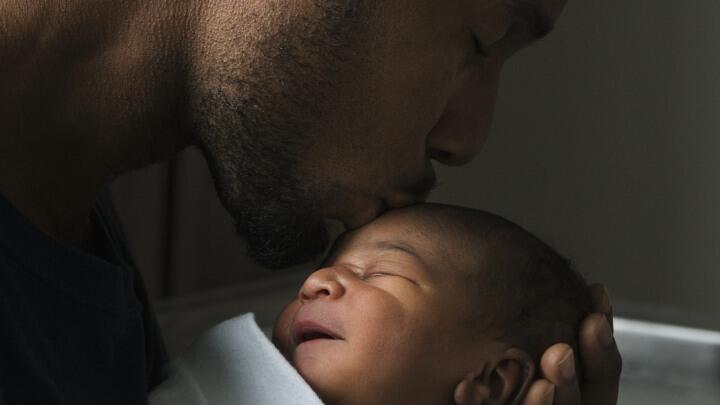 This Black Male Doula Is Shattering Stereotypes While Advocating For Pregnant Women