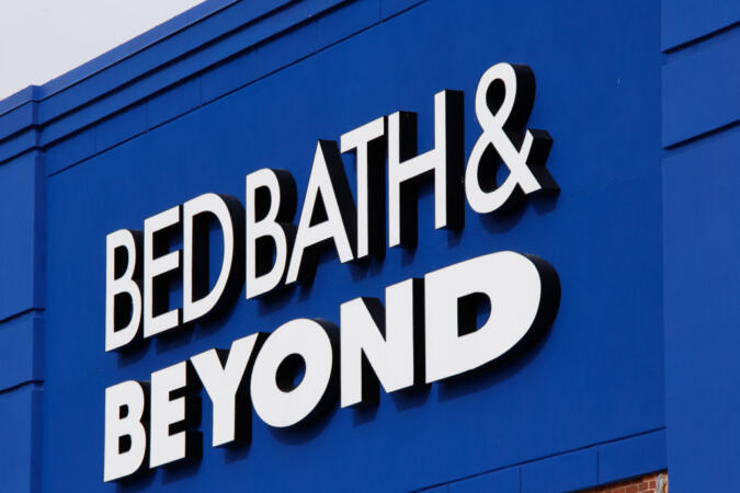 Bed, Bath & Beyond Staff Call Police On A Black Couple While They Shopped During The Store's Closing Sale
