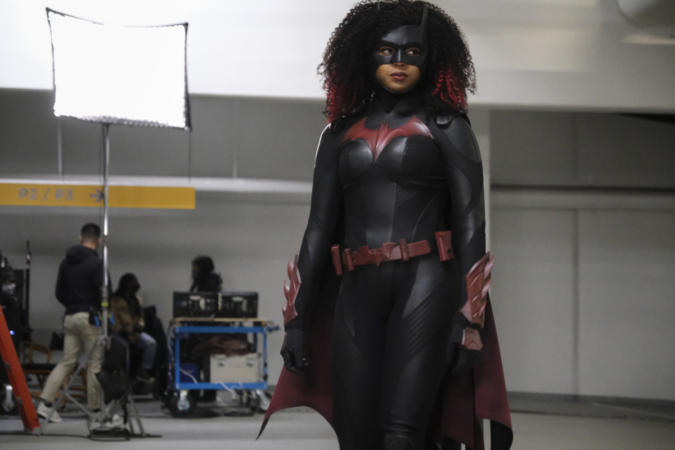 'Batwoman' Star Javicia Leslie On Becoming A Superhero During A Turbulent 2020
