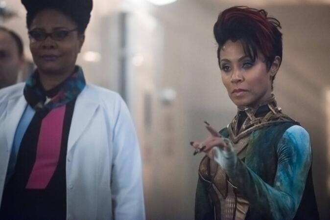 GOTHAM: L-R: Guest stars Tonya Pinkins and Jada Pinkett Smith in the ÒWrath of the Villains: TransferenceÓ season finale episode of GOTHAM airing Monday, May 23 (8:00-9:00 PM ET/PT) on FOX. ©2016 Fox Broadcasting Co. Cr: Jeff Neumann/FOX