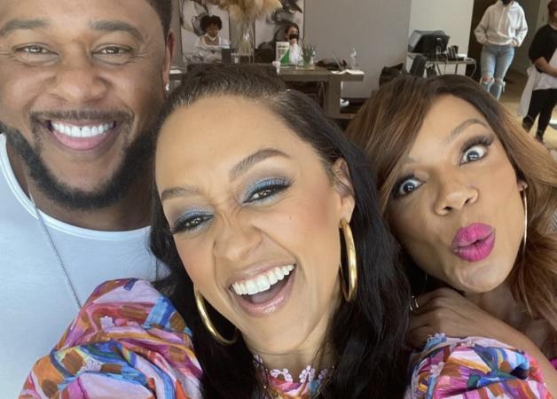 Tia Mowry Has Fans Speculating If She's Back On 'The Game' With New Photo