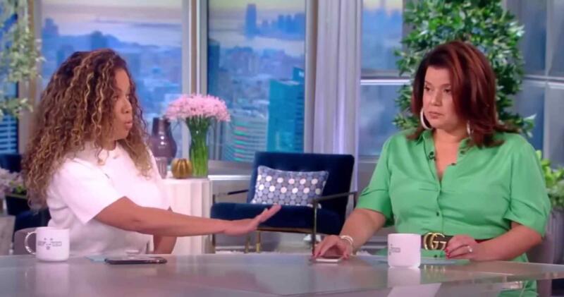 'The View': Sunny Hostin And Ana Navarro Argue About Congress' Response To The Attempted Murder Of Brett Kavanaugh