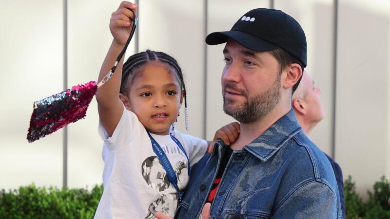 Serena Williams' Husband Alexis Ohanian Shares Hilarious Photo Of His Attempt To Style Olympia's Natural Hair