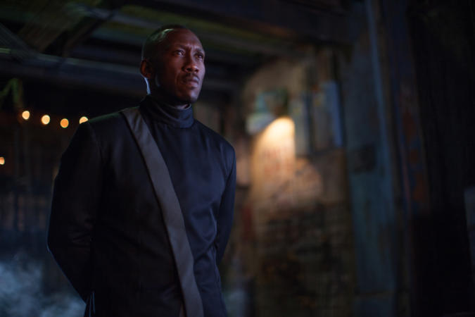 Mahershala Ali Steps Into The Villain Role In These Exclusive Shots From 'Alita: Battle Angel'