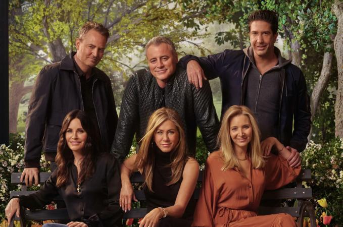 'Friends' Producer Doesn't Regret All-White Cast: 'What Can I Say? I Wish Lisa Was Black?'