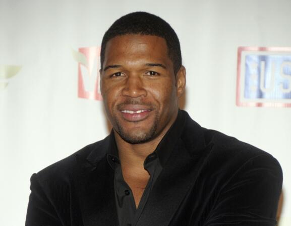 Michael Strahan Is Leaving Live To Join Good Morning America Full Time Blavity 