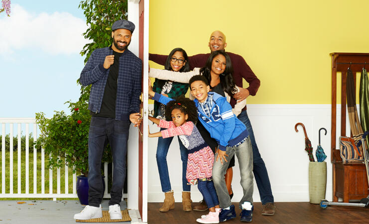 UNCLE BUCK - ABC's "Uncle Buck" stars Mike Epps as Buck, Iman Benson as Tia, Aalyrah Caldwell as Maizy, Sayeed Shahidi as Miles, Nia Long as Alexis and James Lesure as Will. (ABC/Craig Sjodin)