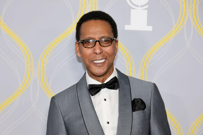 'This Is Us' Actor Ron Cephas Jones Dies At 66, Tributes Pour In From Co-Stars And More