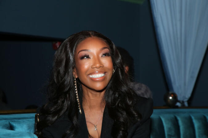 Brandy Announces New Christmas Album, Says Holiday 'Will Never Be The Same!'