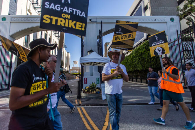 SAG-AFTRA And Studios Suspend Negotiations, Union Says 'Our Members Will Not Be Fooled'