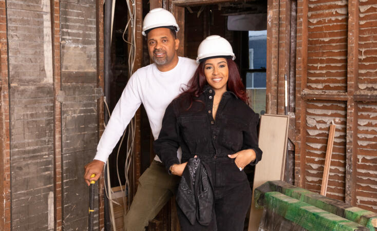 Mike Epps His Wife Kyra Rebuild His Childhood Street In HGTV's New 'Buying Back The Block' Show
