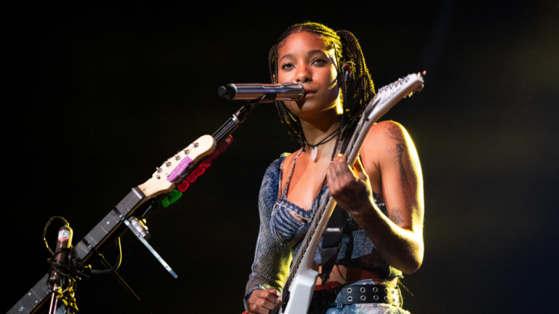 Willow Smith Stuns Fans With Earth, Wind, &amp; Fire Bass Cover