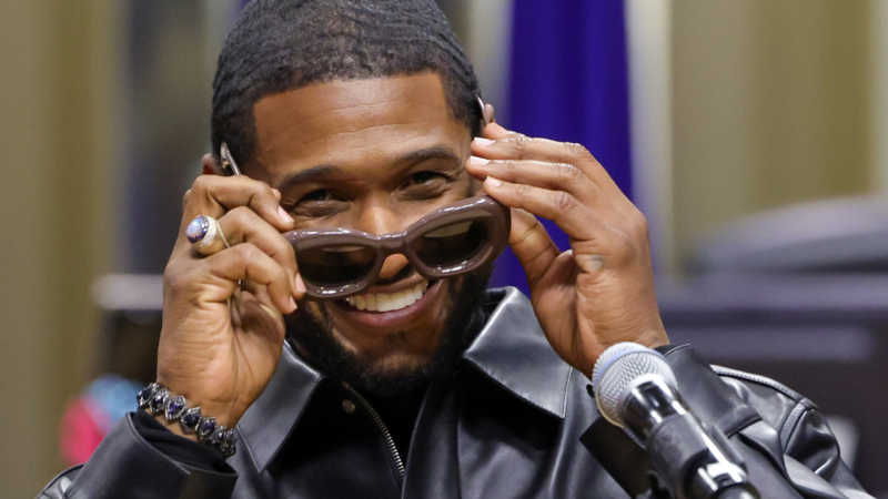 Usher Receives Key To The City And His Own Day In Las Vegas
