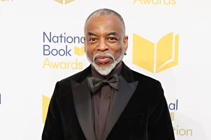 LeVar Burton Slams Book Censorship, Moms For Liberty At The National Book Awards: 'Writers And Others Who Champion Books Are Under Attack'