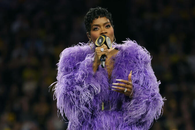 Fantasia Gave The Most Soulful Rendition Of The National Anthem At The CFP Championship And Everyone Is Stanning