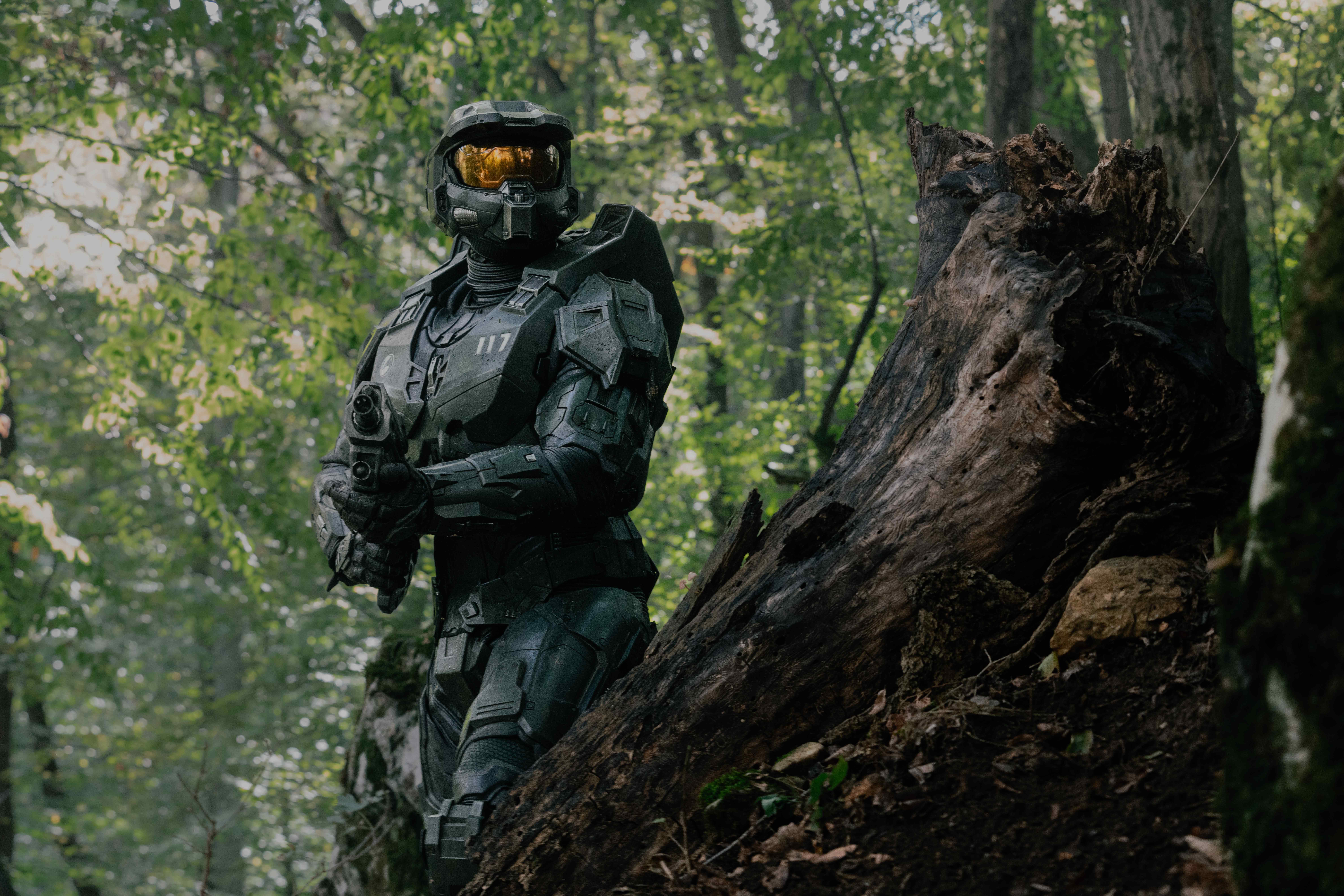 'Halo' Season 2: Pablo Schreiber Lays The 'Helmet On Or Off' Controversy To Rest