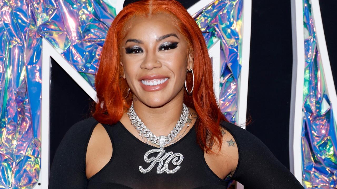 Keyshia Cole Makes Surprise Entrance, Joins Ron Clark Academy Students Onstage For 'Love' Performance