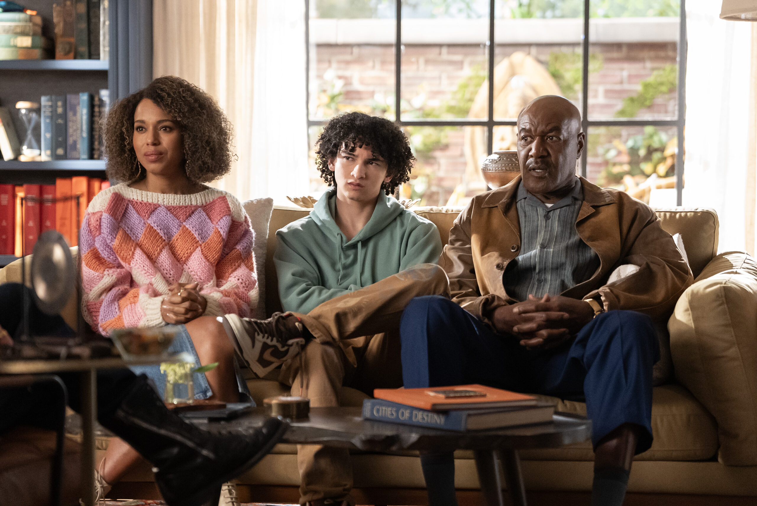 'UnPrisoned' Season 2 First Look: Kerry Washington And Delroy Lindo Call In A Pro To Keep The Family Together