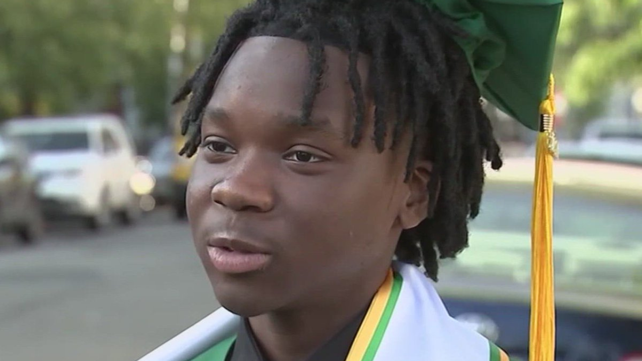 17-Year-Old Student Earns Both High School Diploma And 2-Year College ...