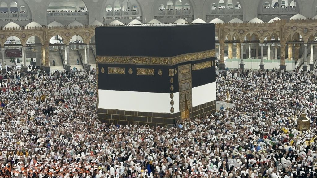 Maryland Couple Dies In Triple-Digit Heat During Hajj Pilgrimage In Saudi Arabia: 'They Saved Their Whole Lives For This'