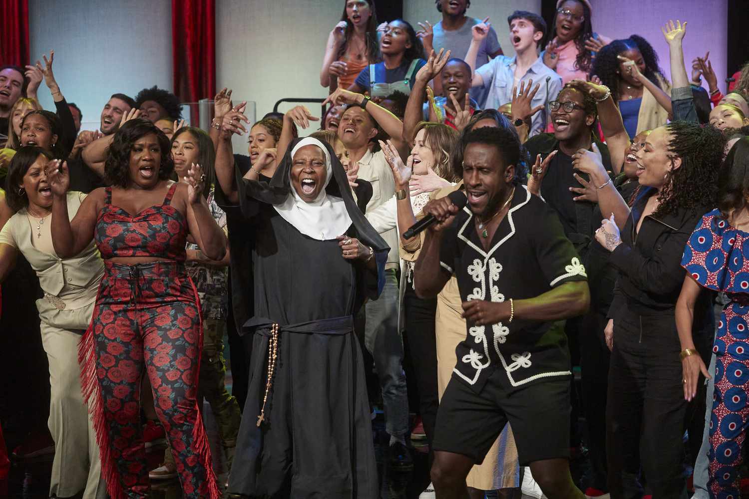 Whoopi Goldberg Has Emotional Reunion With 'Sister Act 2' Cast As They