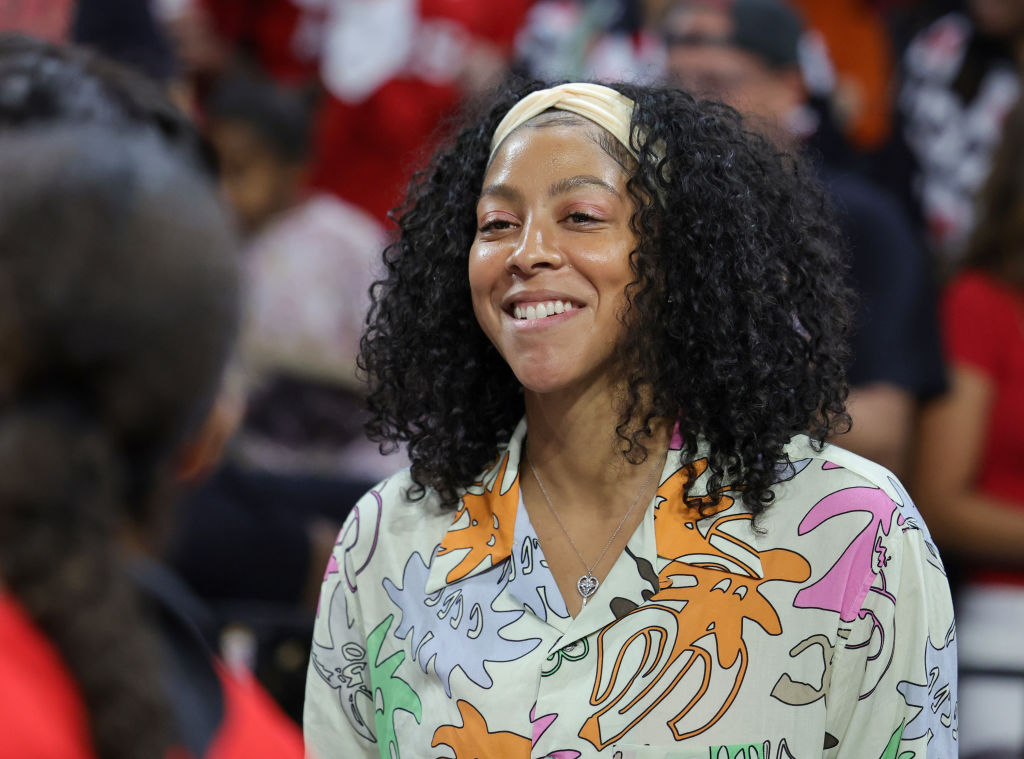 Candace Parker Coaches Kobe Bryant's 7-Year-Old Daughter Bianka In Adorable Photo