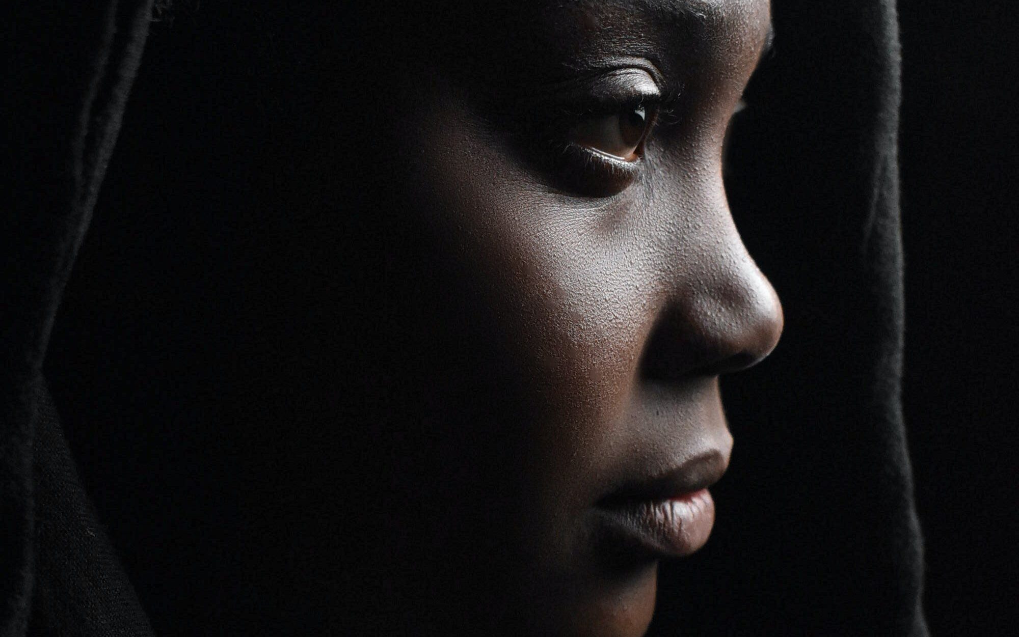 It's that season again, and with it can come feelings of anxiety and depression. Learn how to cope with the Christmas blues.