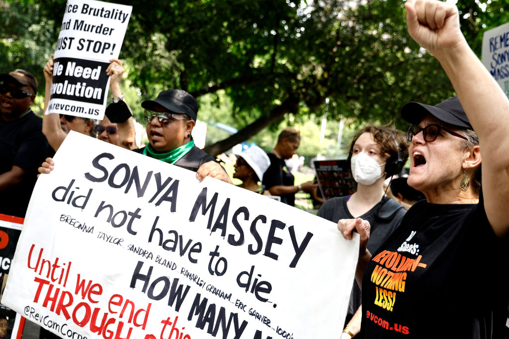 Sonya Massey's Mother Pleaded With 911 About Her Daughter's Mental Health A Day Before Fatal Shooting