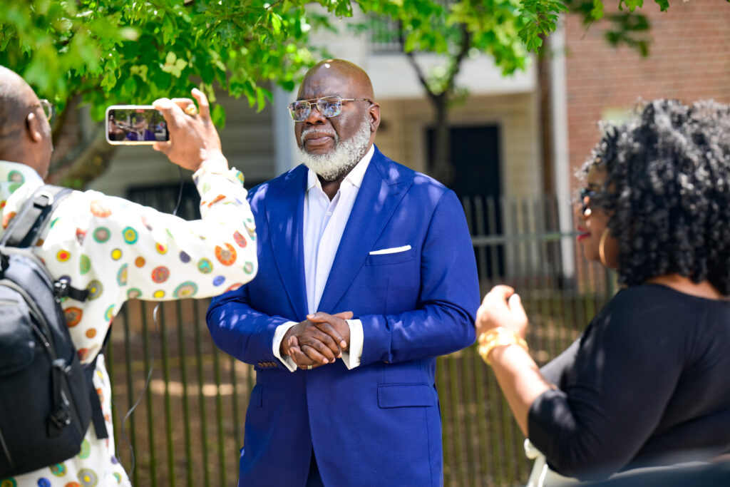 From Author To Grammy Winner, What Is T.D. Jakes' Net Worth? - Blavity