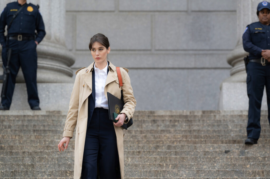 Lizzy Caplan as Alexandra Mullen in Episode 102 of Zero Day. 