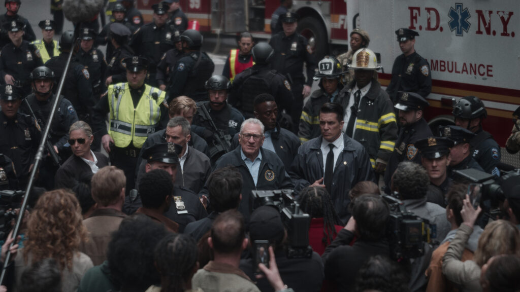  Robert De Niro as George Mullen in Episode 101 of Zero Day. 