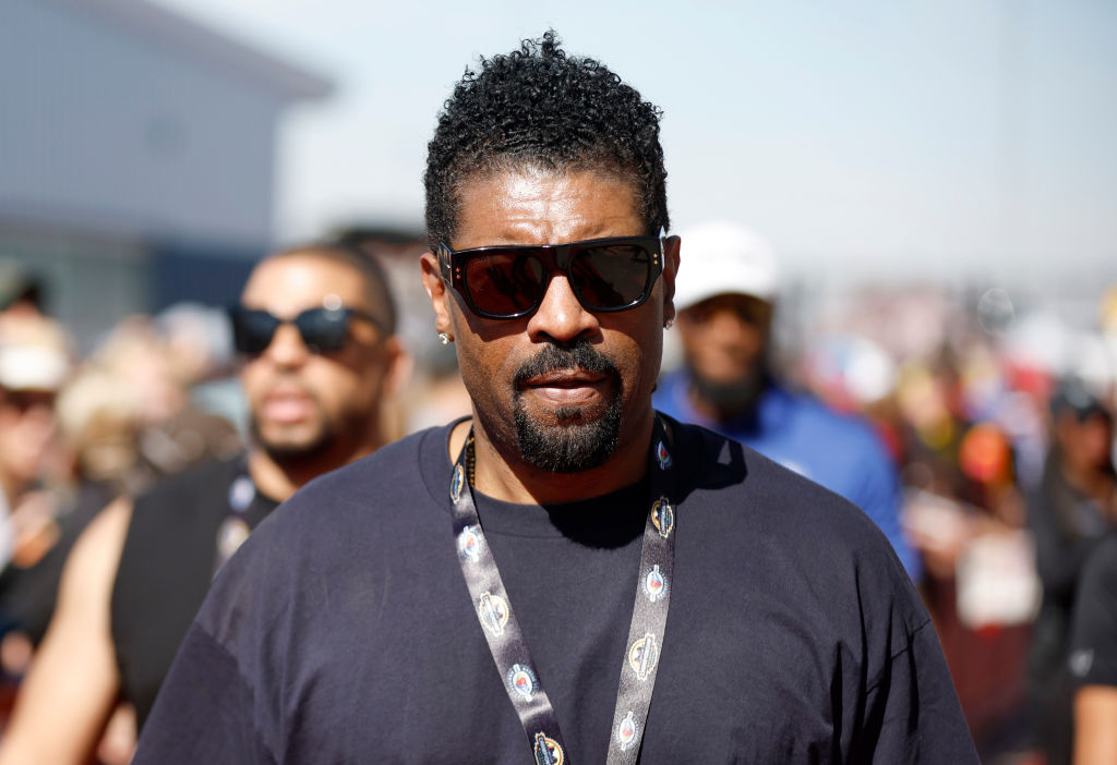 Deon Cole Forced To Evacuate Home Amid LA Wildfires Right After Being Discharged From Hospital