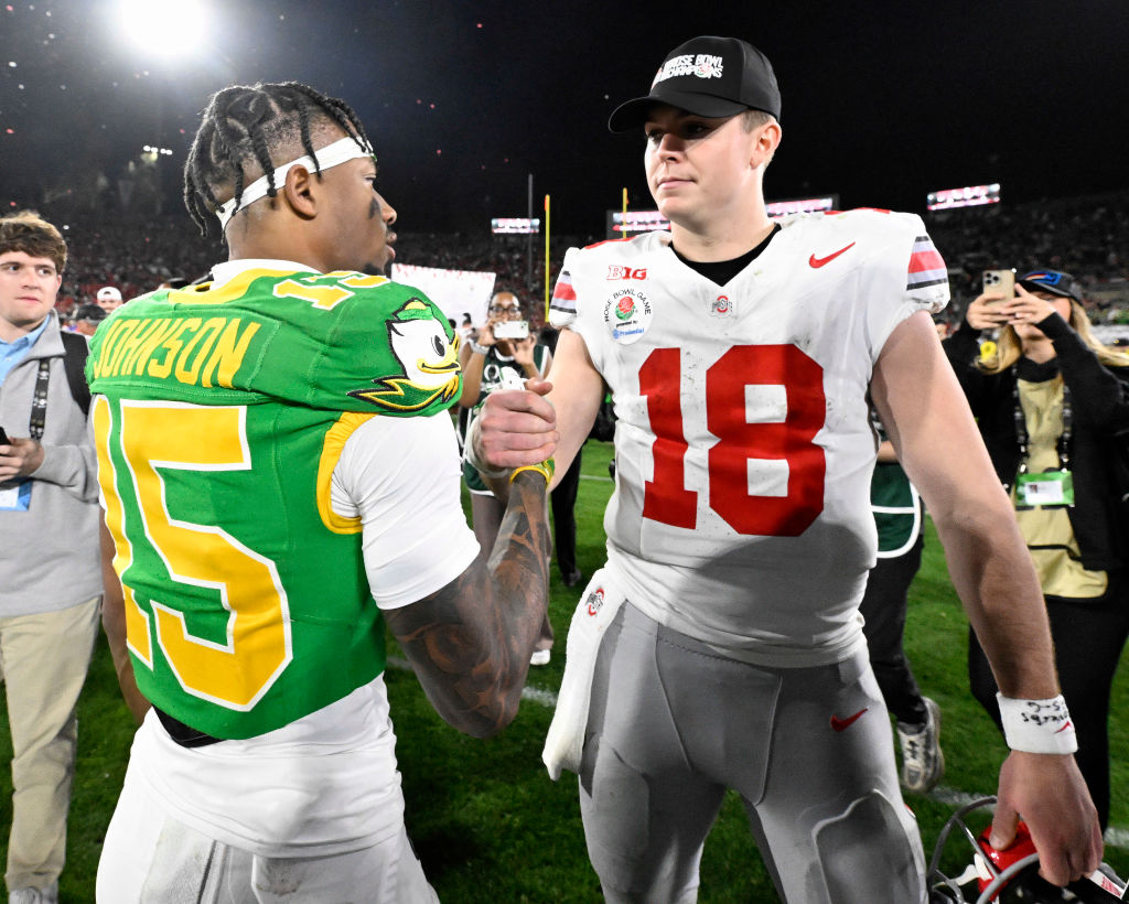 Tez Johnson Offers Masterclass In Sportsmanship After Oregon's Loss; Fans Commend Handshake With Will Johnson