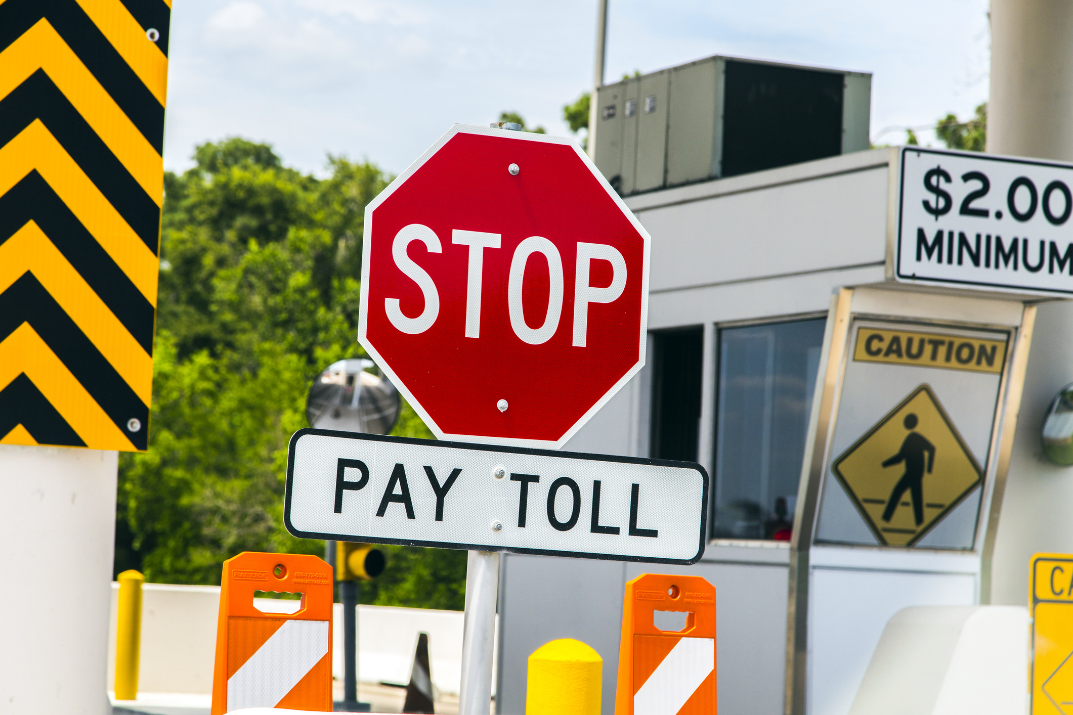 Road Toll Scam Texts Persist: Officials Warn Of E-ZPass Fraud And More in These States