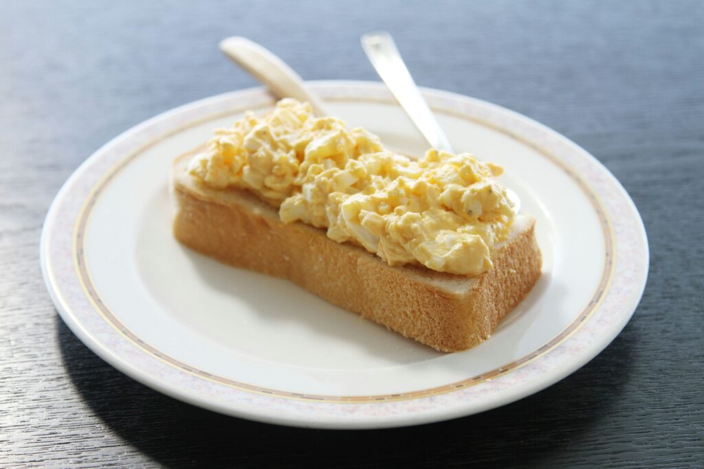 high calorie recipes for chronic kidney disease pictured: egg salad sandwich